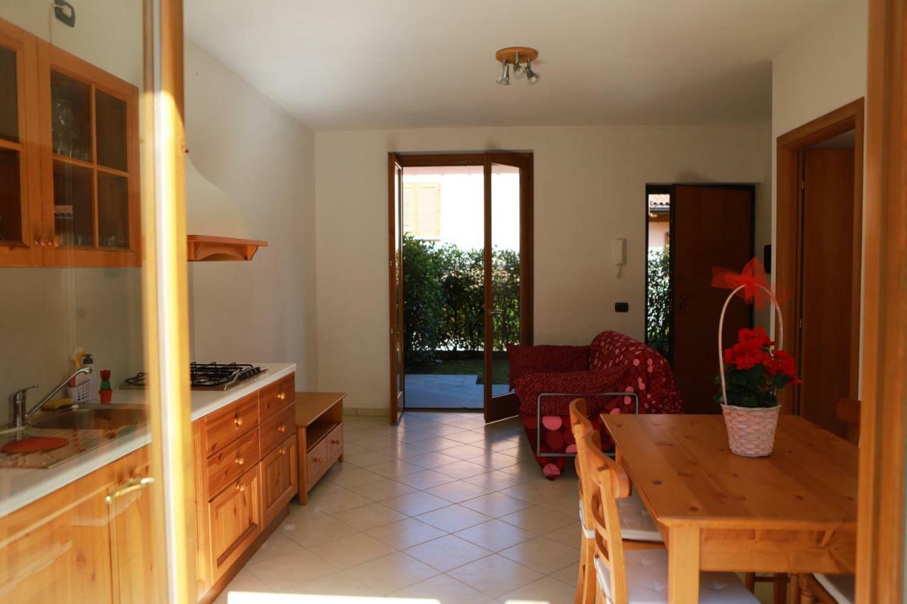 Apartamento Casa "Giardino Sulla Baia" Colico Exterior foto