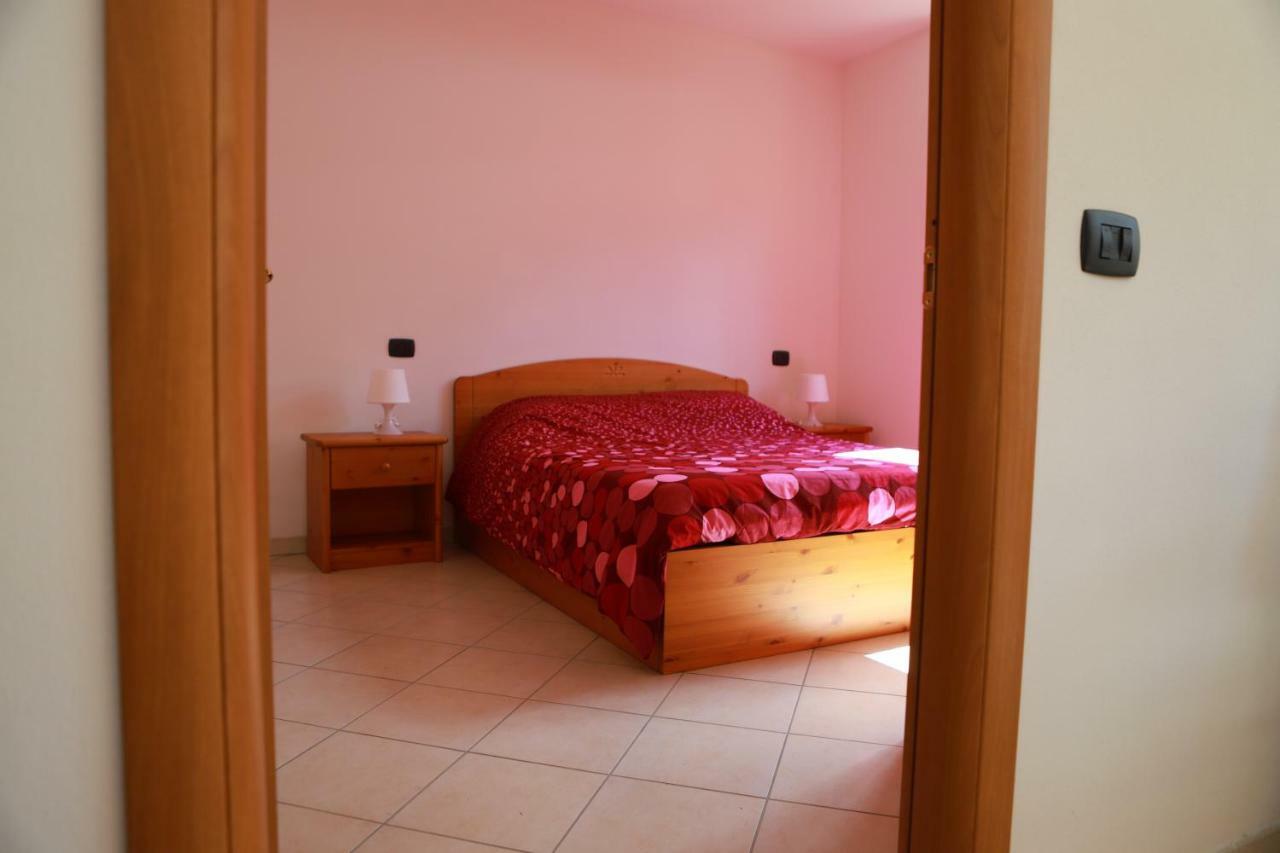 Apartamento Casa "Giardino Sulla Baia" Colico Exterior foto