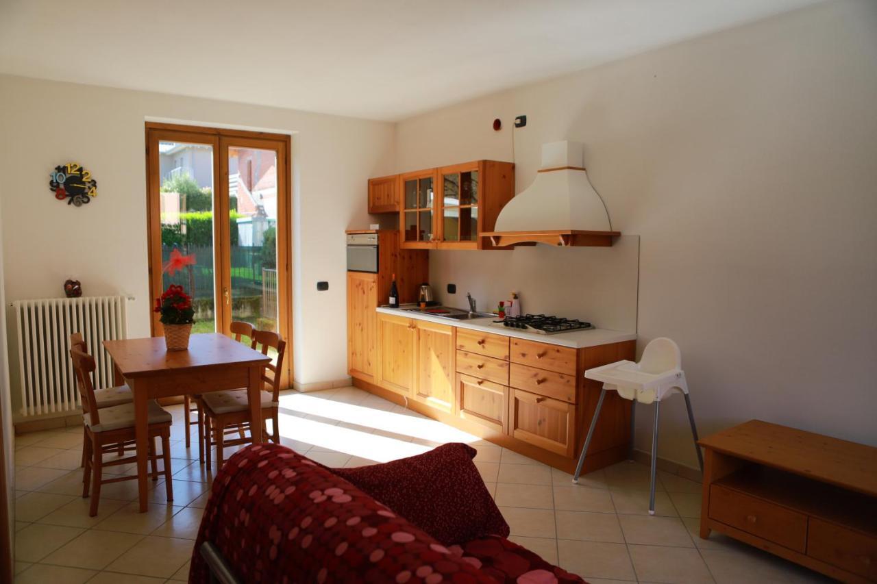 Apartamento Casa "Giardino Sulla Baia" Colico Exterior foto